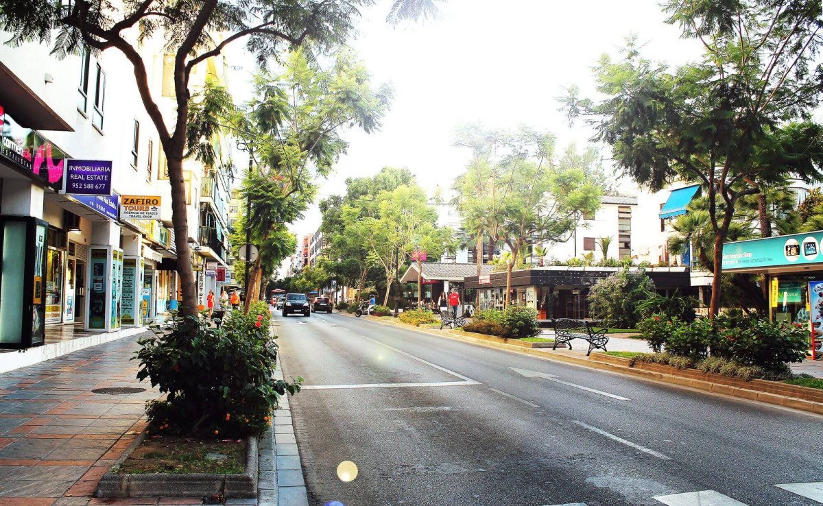 vanilla-city-street